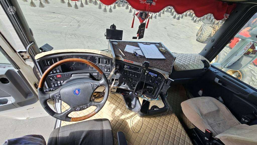 Scania R500 V8, single sleeper