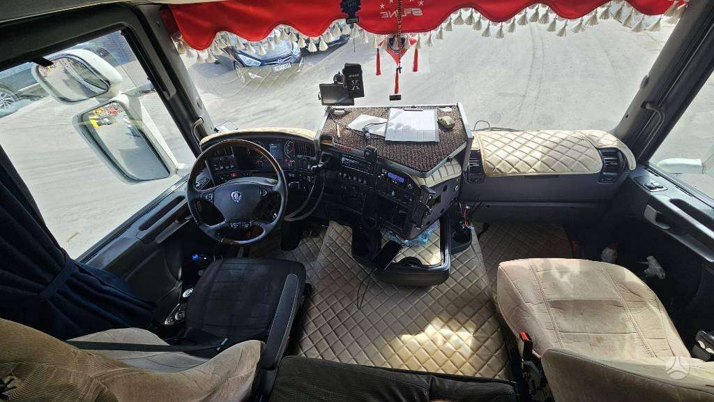 Scania R500 V8, single sleeper