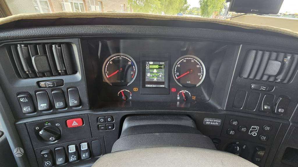 Scania R500 V8, single sleeper