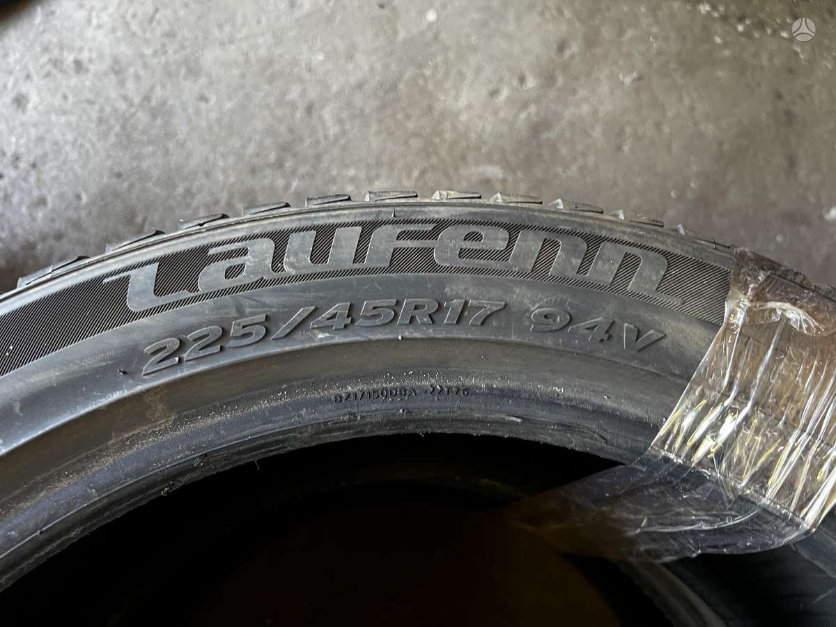 Laufenn, зимние 225/45 R17