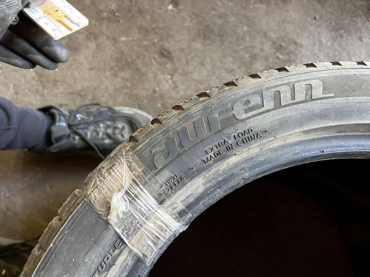 Laufenn, зимние 225/45 R17