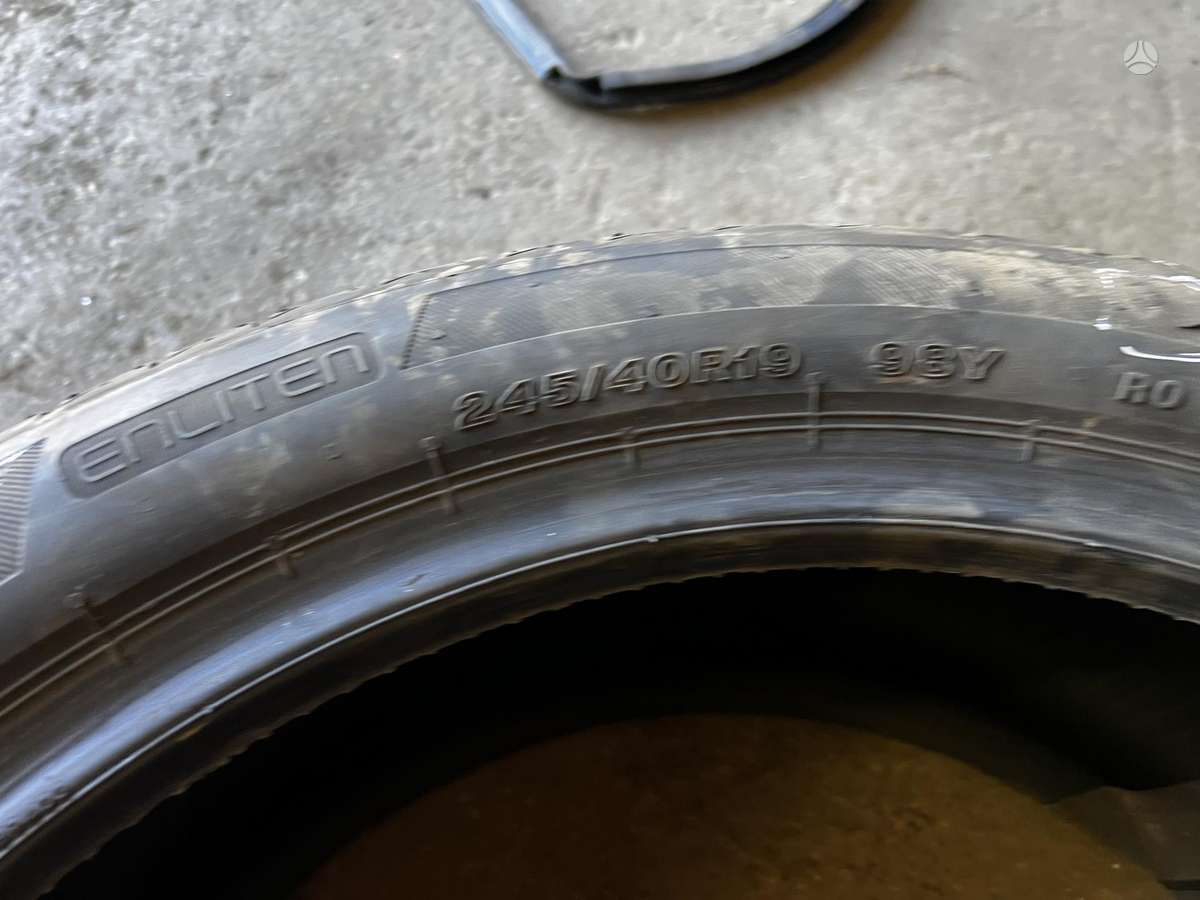 Bridgestone, vasaras 245/40 R19