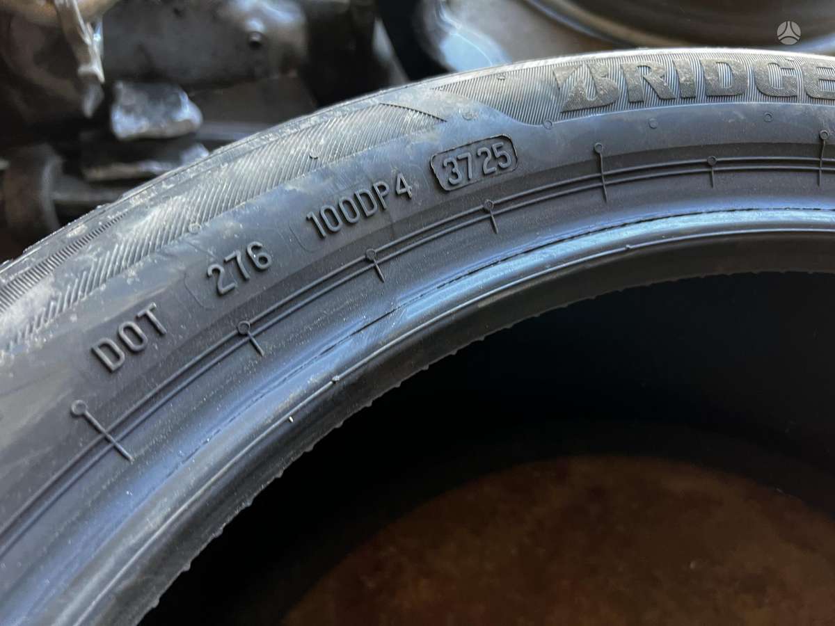 Bridgestone, vasaras 245/40 R19
