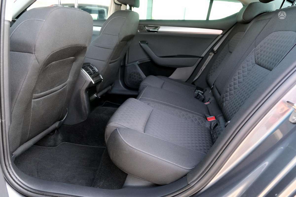 Skoda Superb, 1.5 l., hatchback