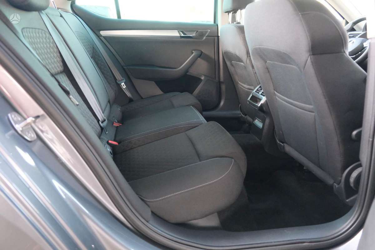 Skoda Superb, 1.5 l., hatchback