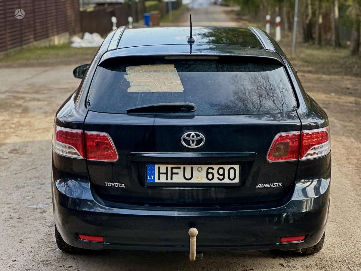 Toyota Avensis - 9