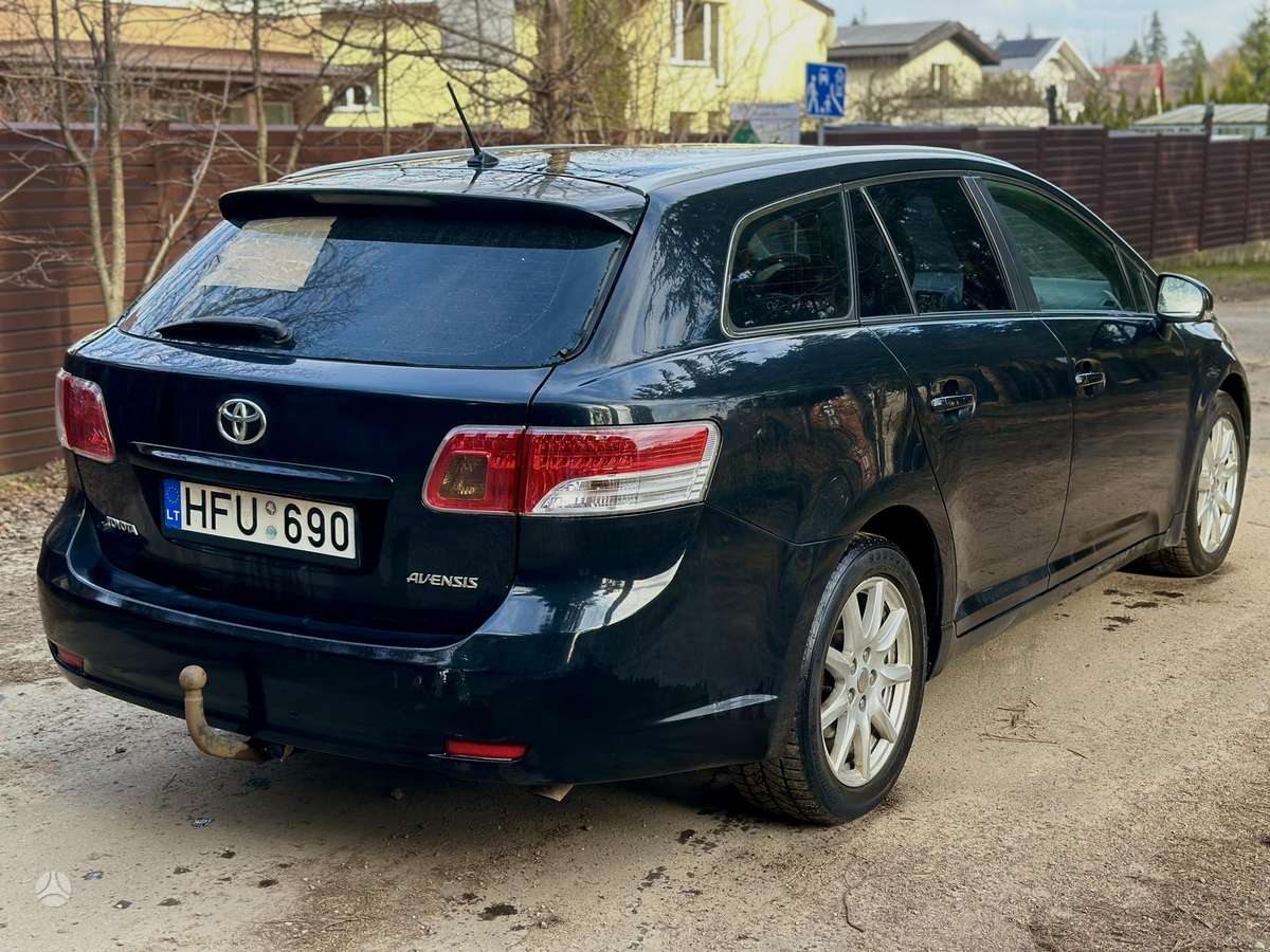 Toyota Avensis - 10