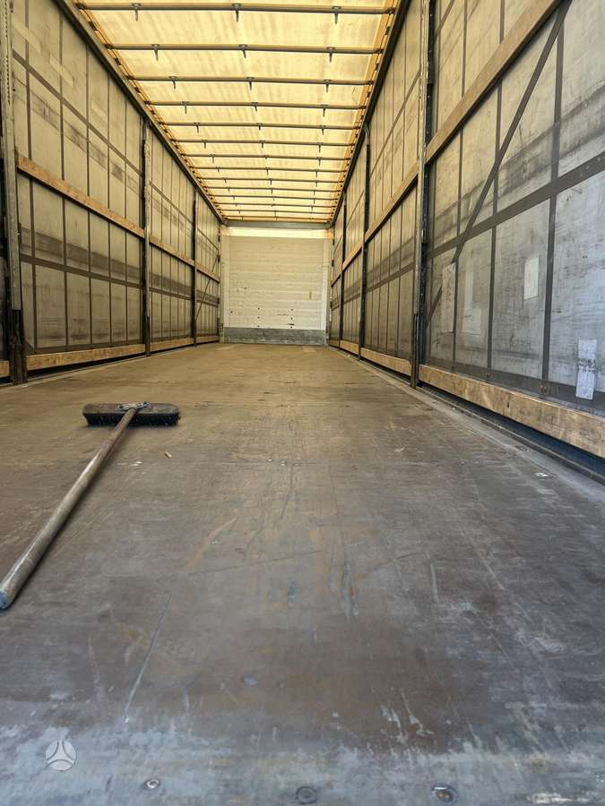 Schmitz, curtainsider with dropside