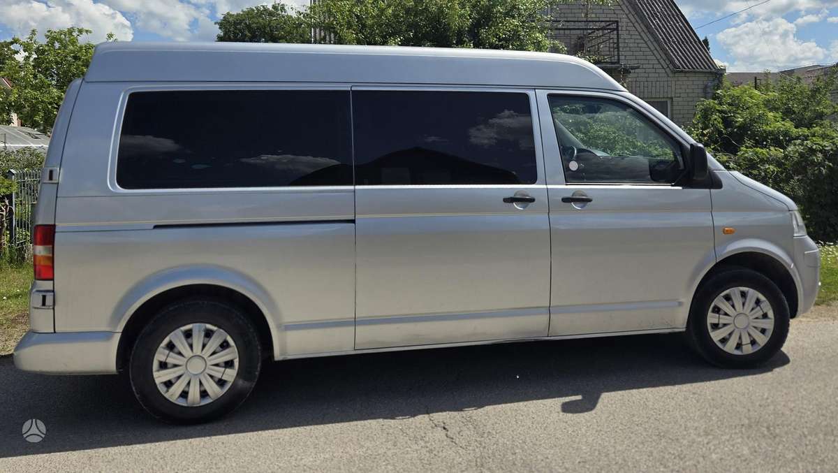 Volkswagen Transporter - 2