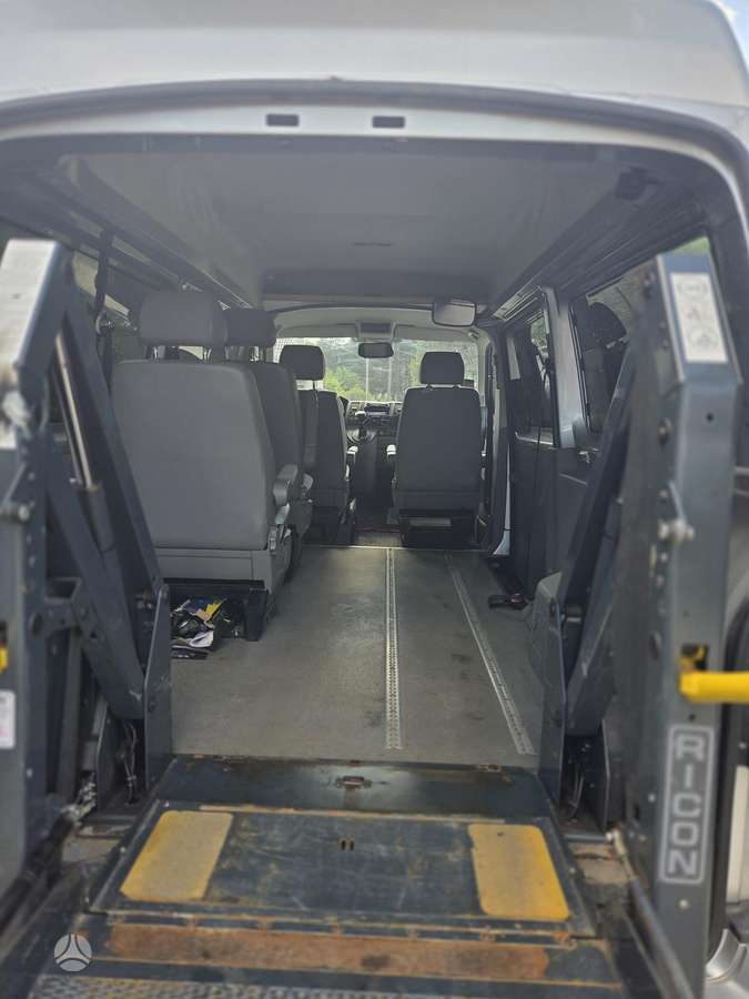 Volkswagen Transporter - 8