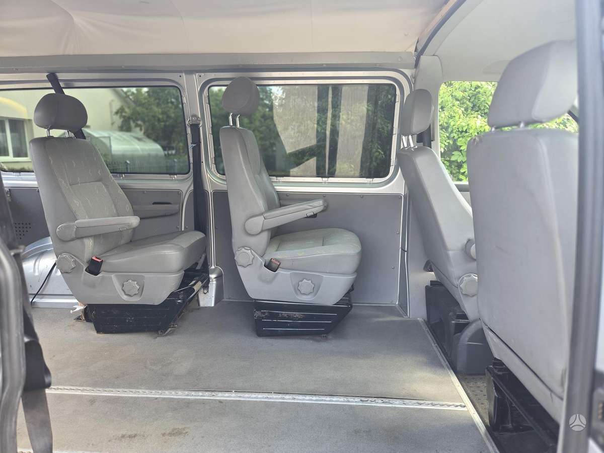 Volkswagen Transporter - 9