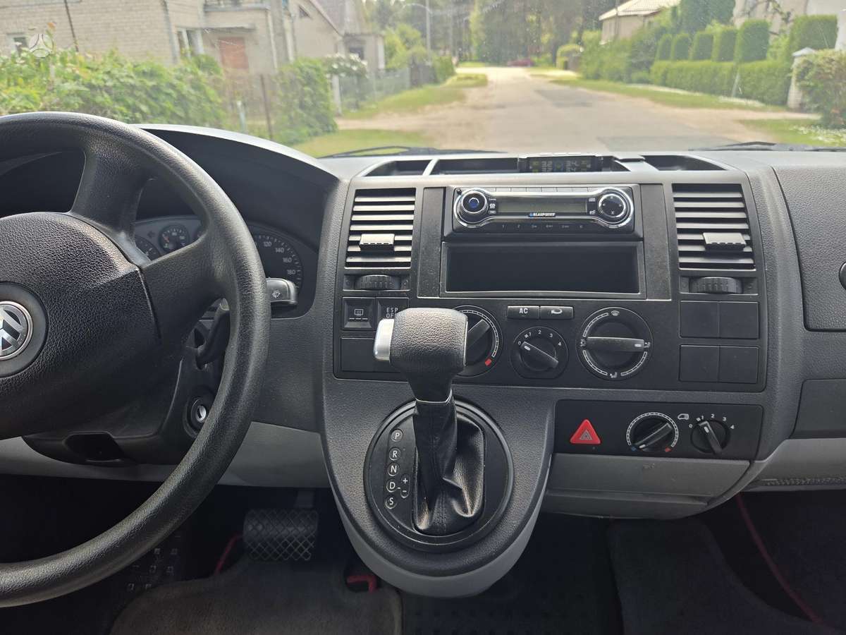 Volkswagen Transporter - 12