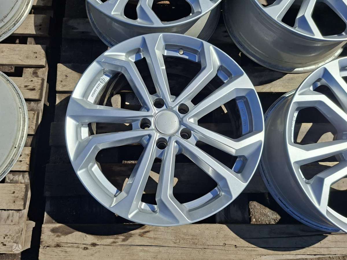 Dezent ET22 7.5J, light alloy, R18