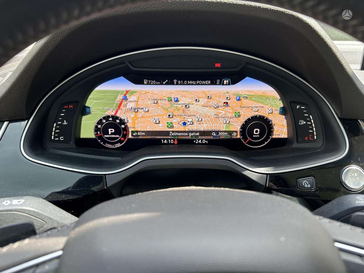 Audi Q7, 3.0 l., off-road / crossover