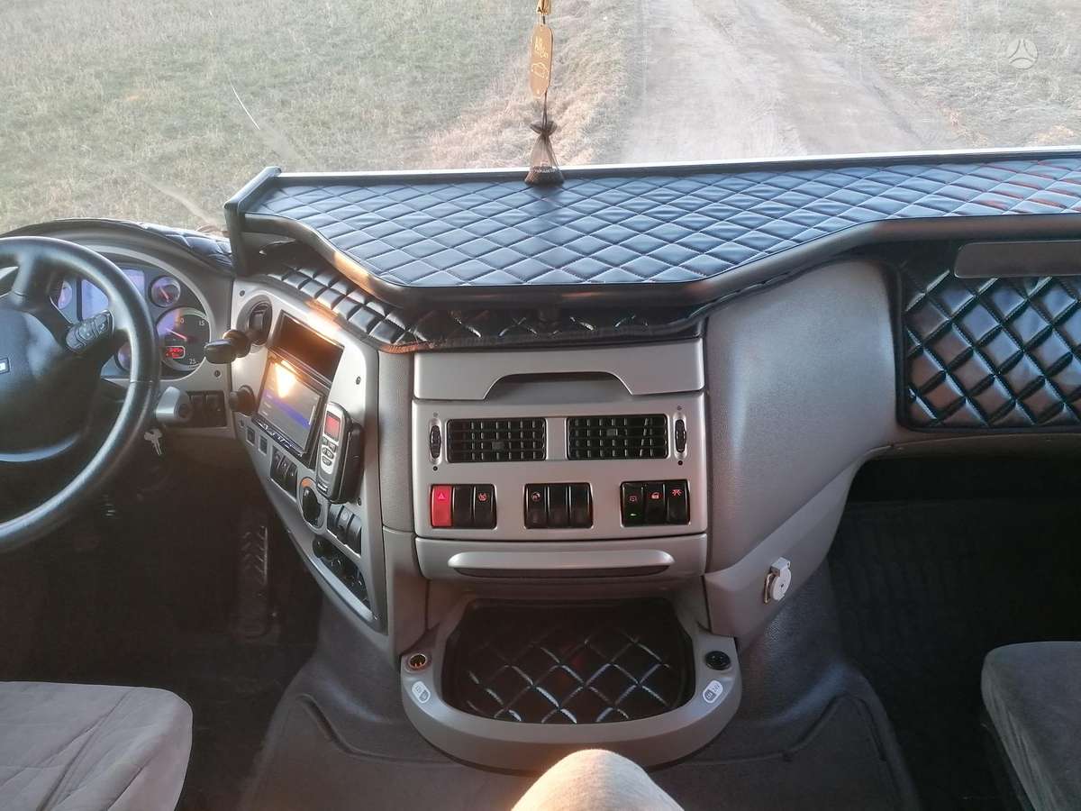 DAF Xf105, double sleeper