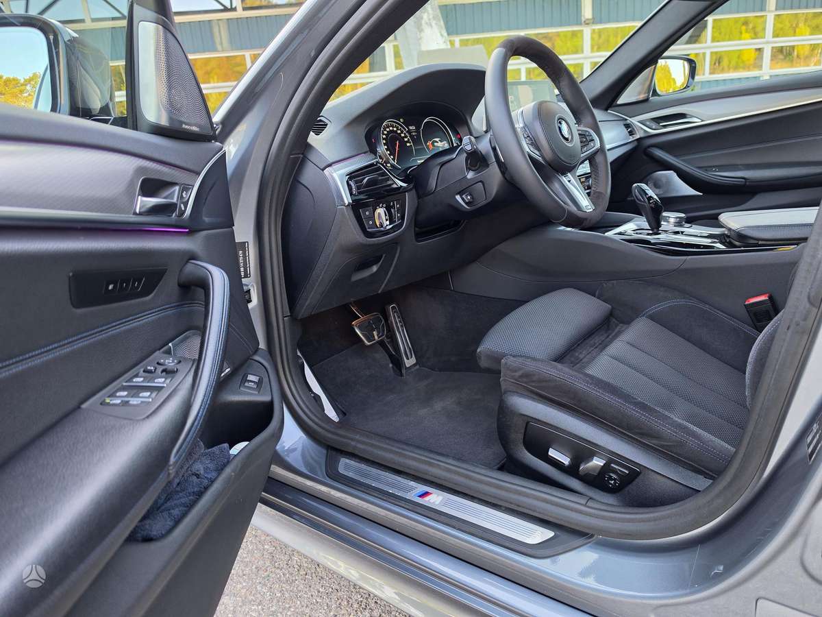 BMW 530, 3.0 l., Седан