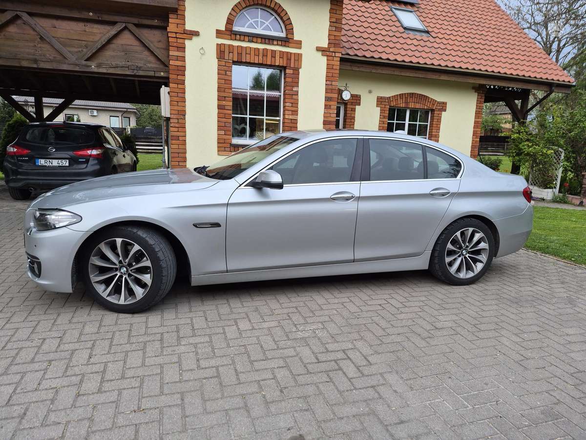 BMW 528, 2.0 l., Седан