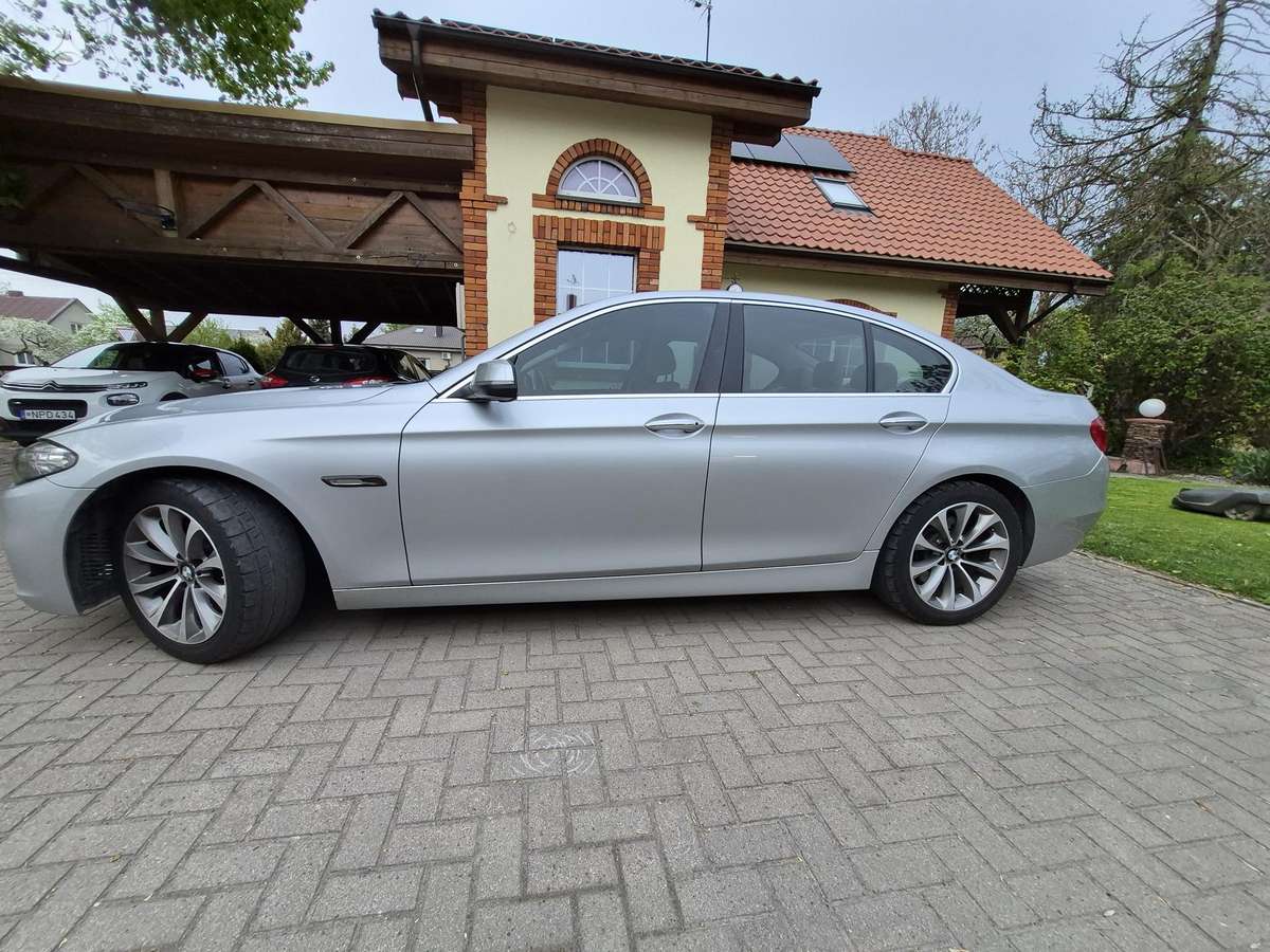 BMW 528, 2.0 l., Седан