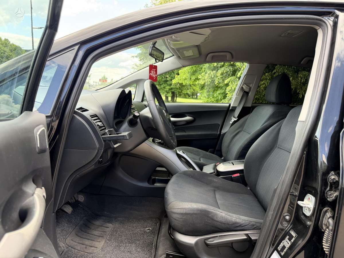 Toyota Auris, 2.0 l., hatchback