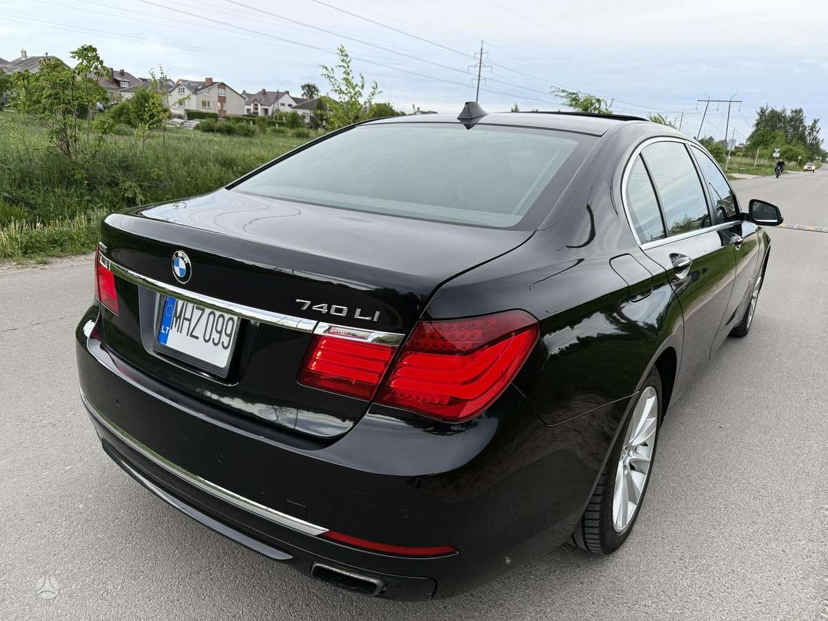 BMW 740, 3.0 l., Седан