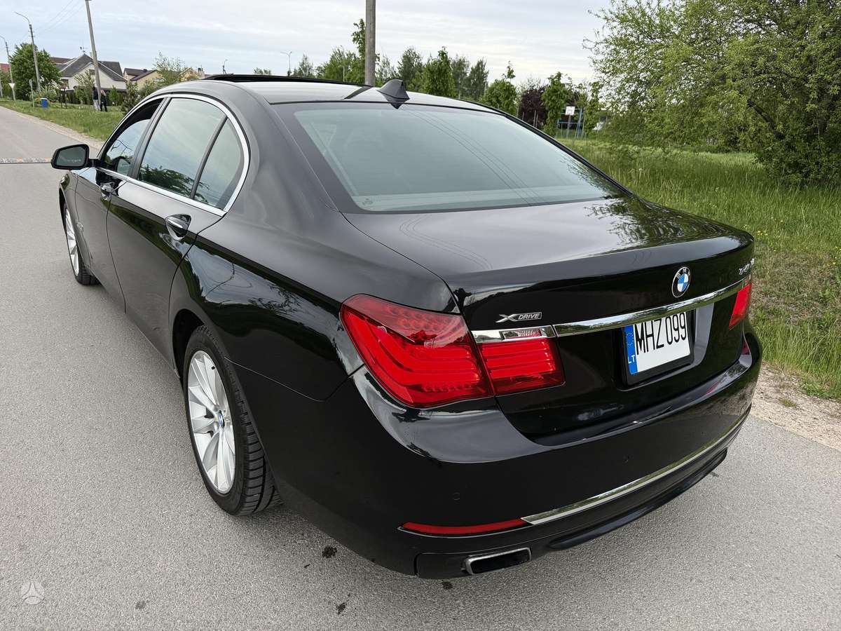 BMW 740, 3.0 l., Седан