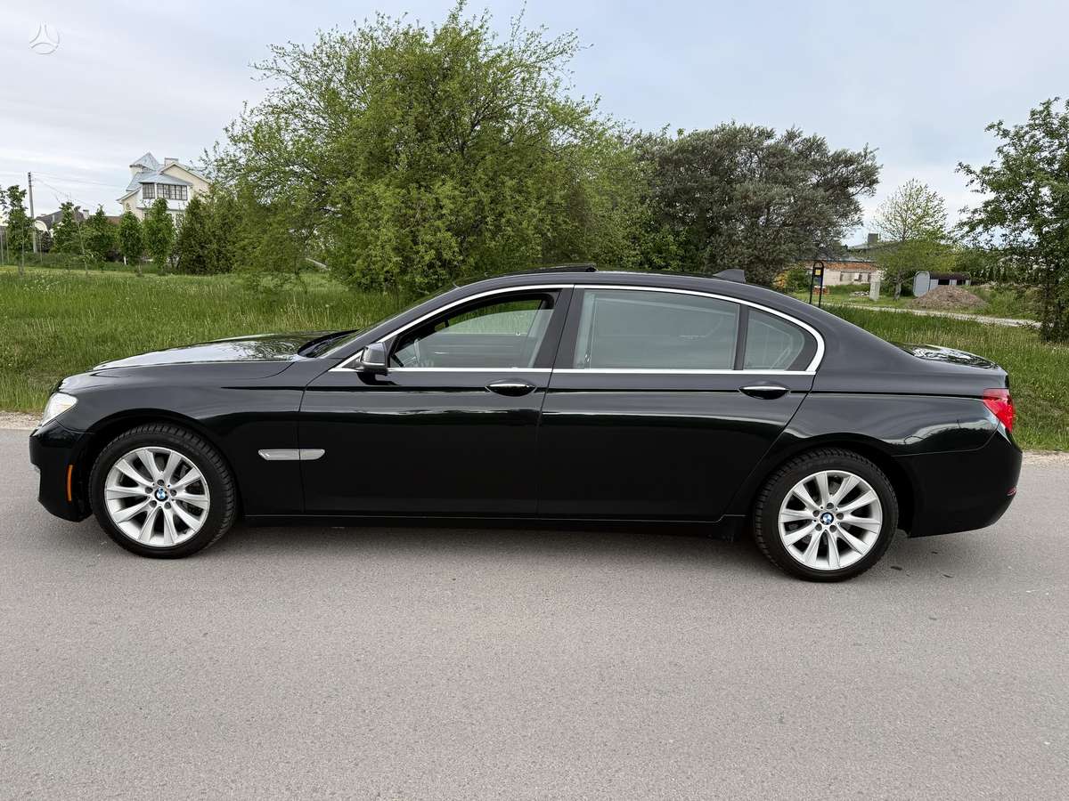 BMW 740, 3.0 l., Седан