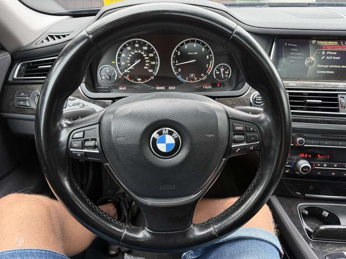 BMW 740, 3.0 l., Седан