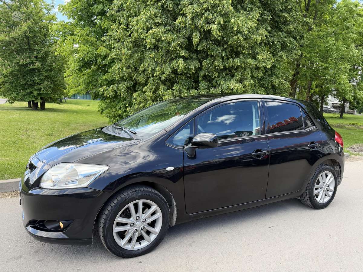 Toyota Auris, 2.0 l., hatchback
