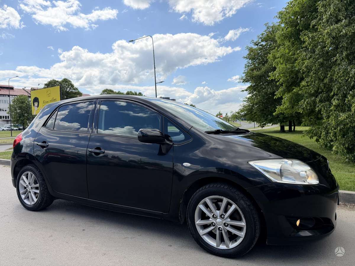 Toyota Auris, 2.0 l., hatchback