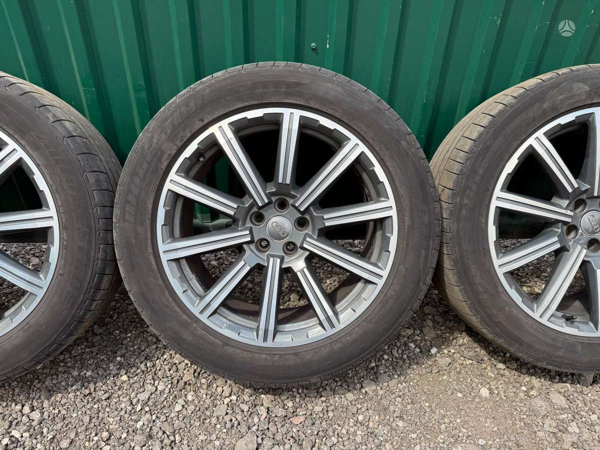 Audi Q7, lengvojo lydinio, R20