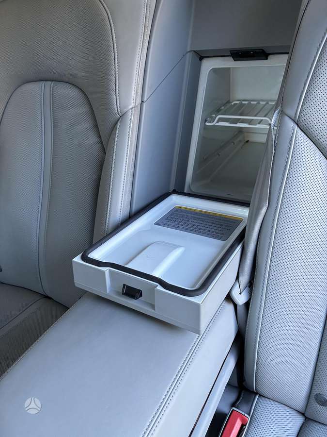 Audi A8 L, 3.0 l., Лимузин