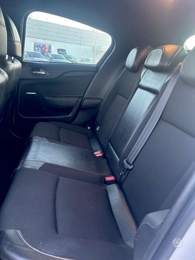 Citroen DS4, 2.0 l., hatchback