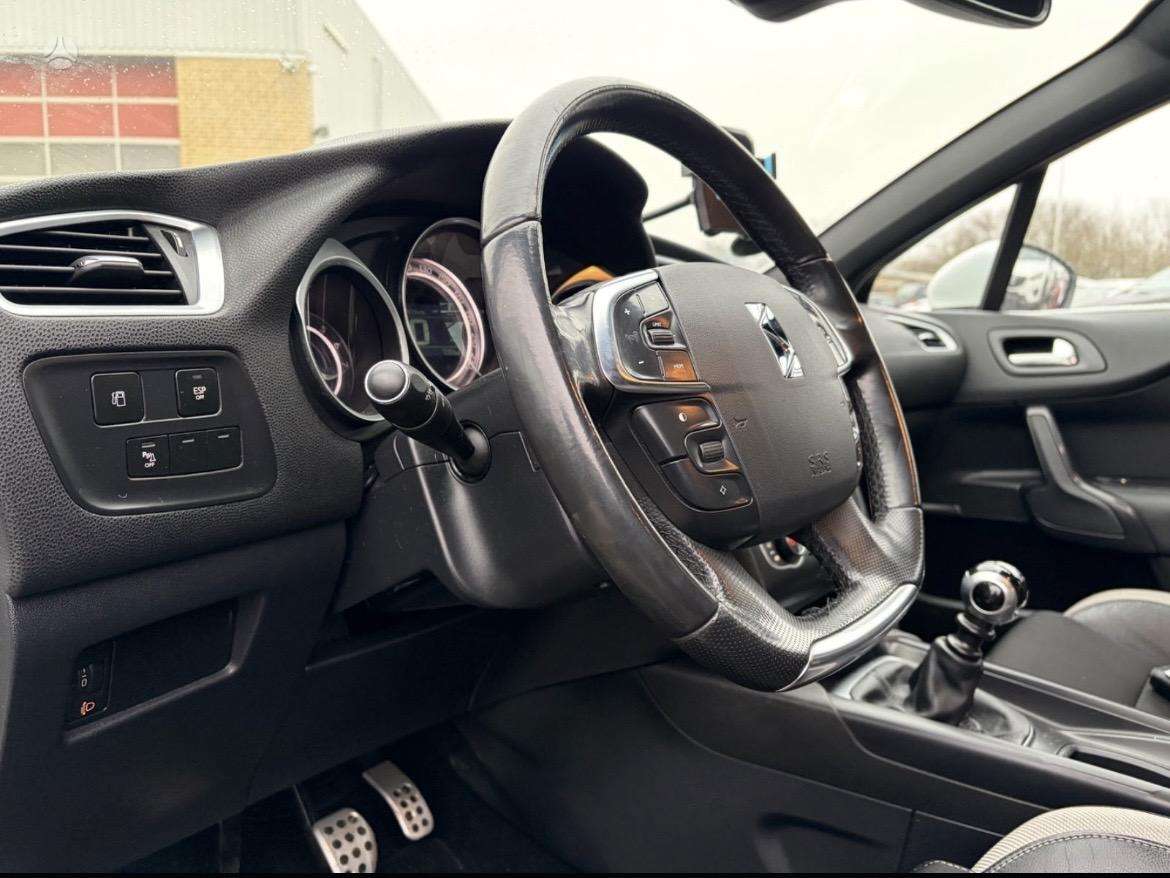 Citroen DS4, 2.0 l., Хэтчбек