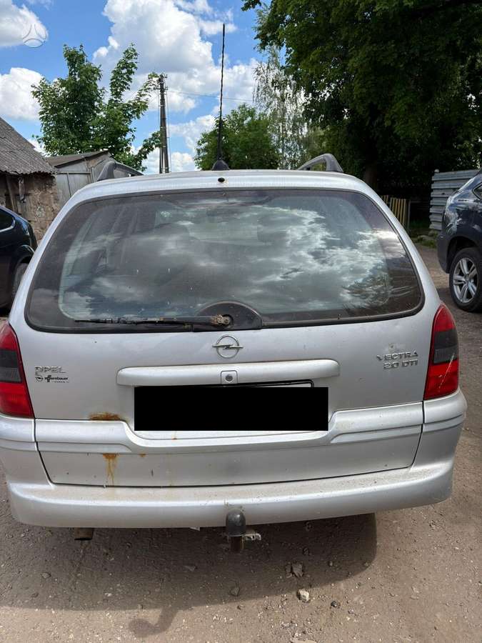 Opel Vectra dalimis