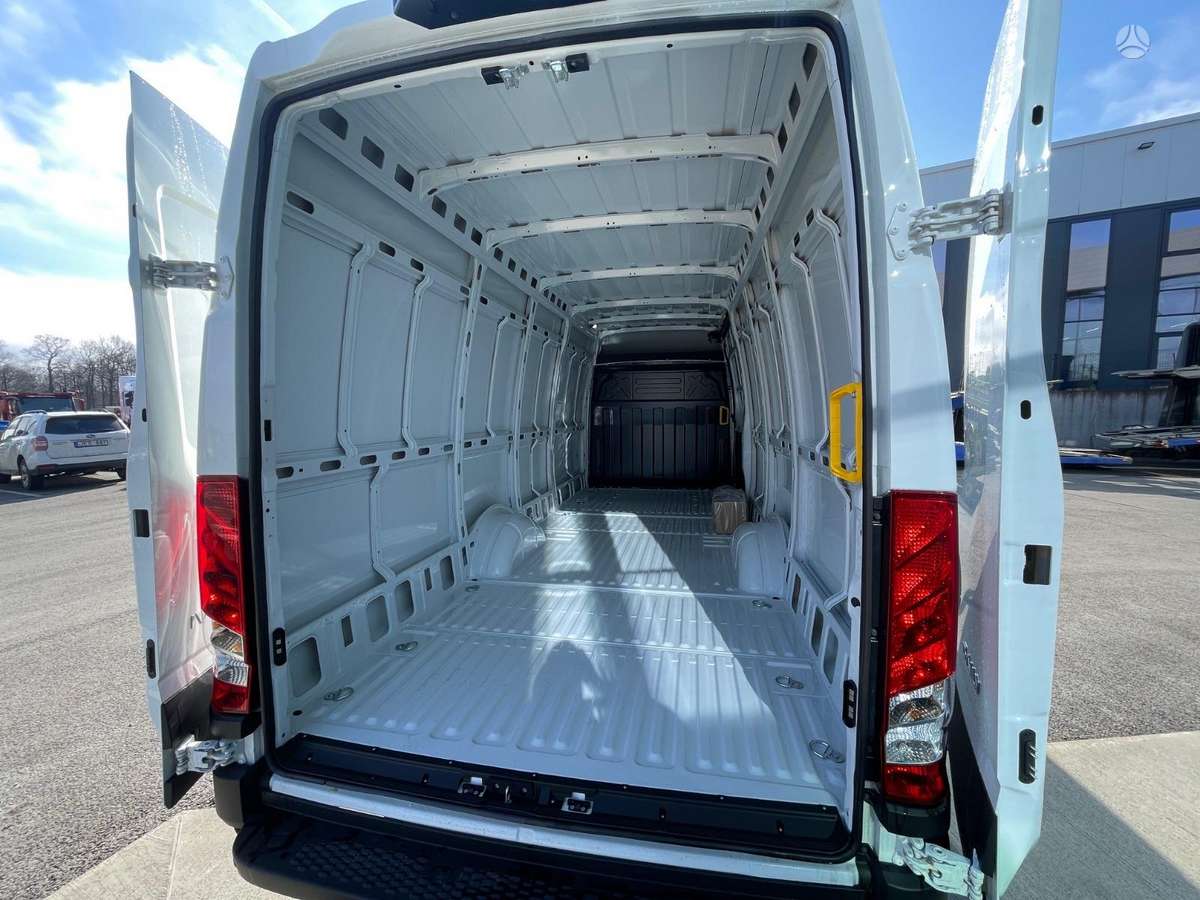 Iveco Daily, 3.0 l., cargo van