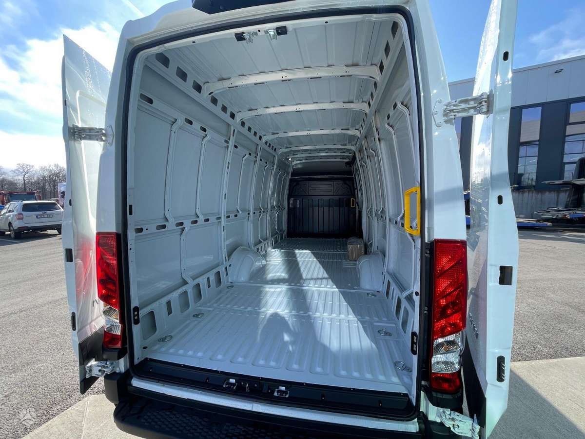 Iveco Daily, cargo van