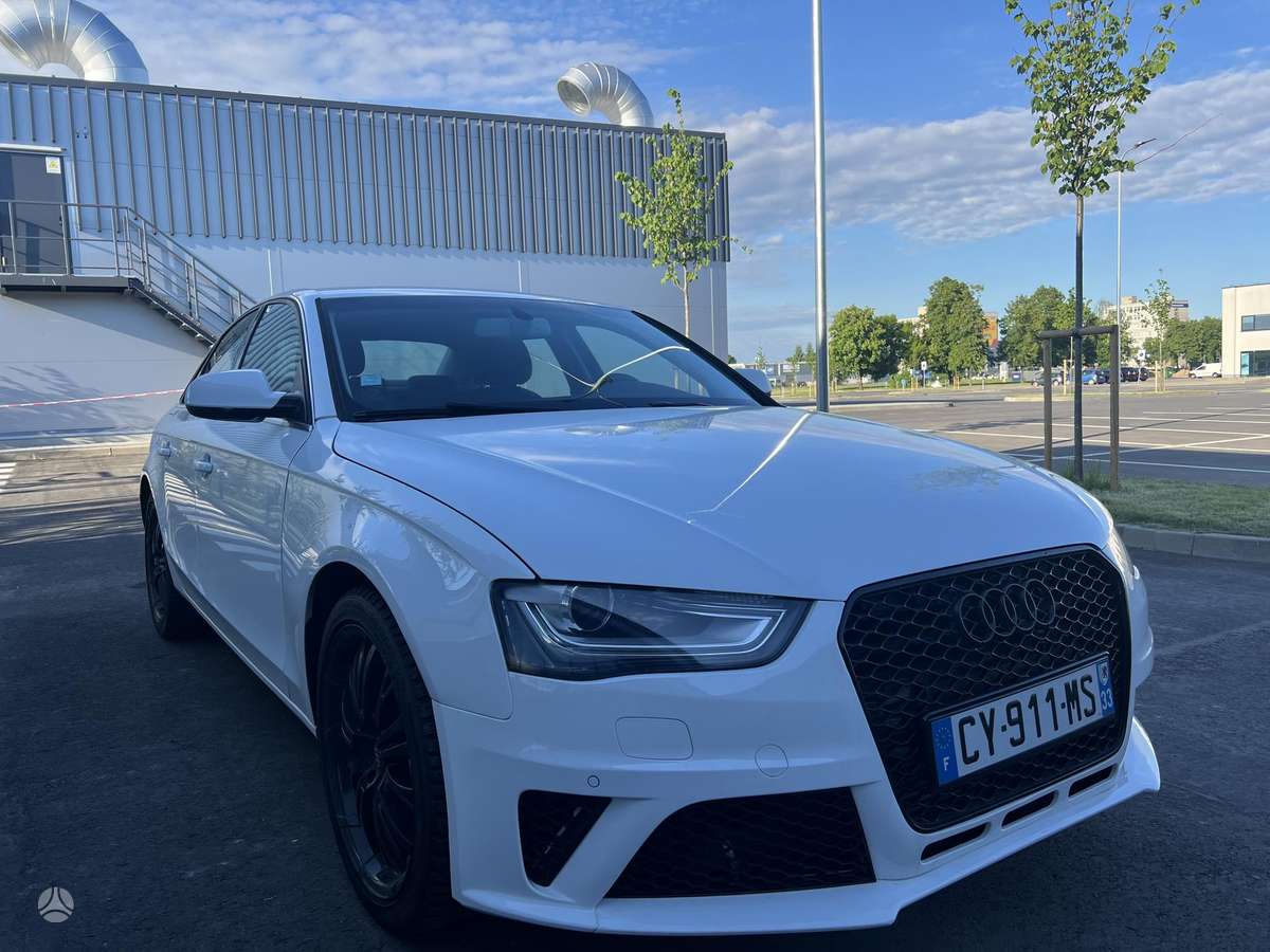 Audi A4, 2.0 l., Седан