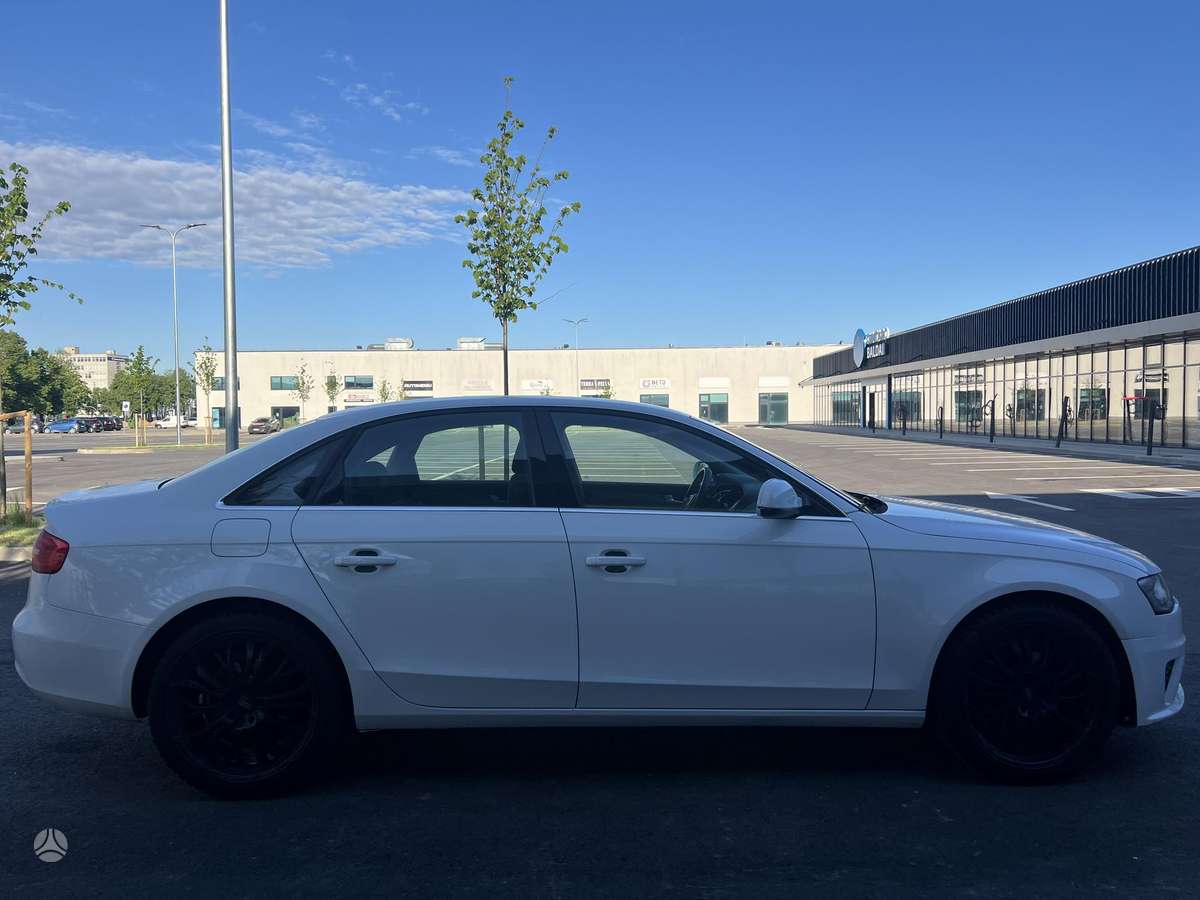 Audi A4, 2.0 l., Седан