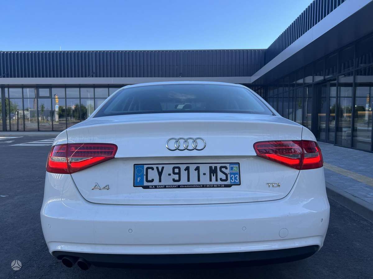 Audi A4, 2.0 l., Седан