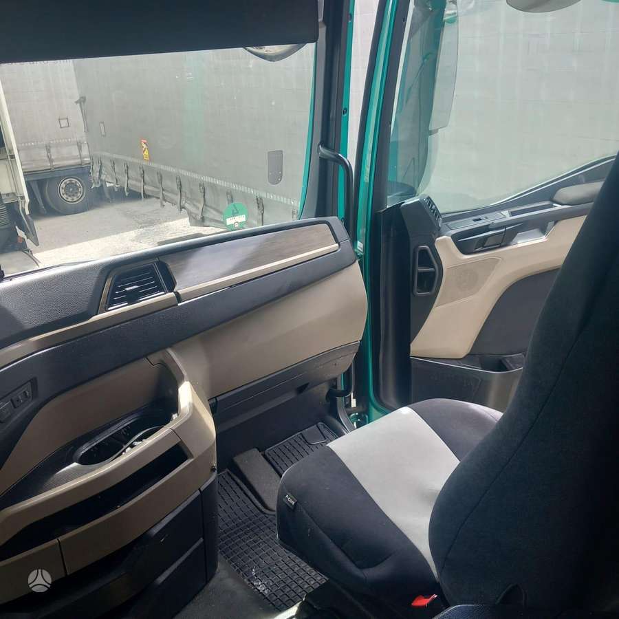MAN TGX 18.470 Mega, double sleeper