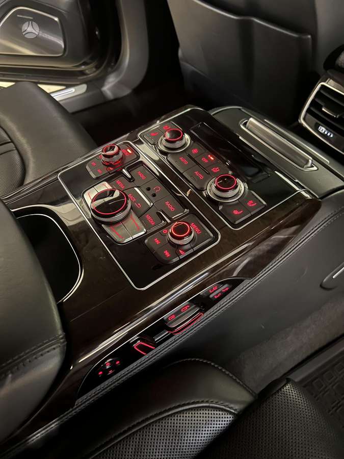Audi A8 L, 6.3 l., Седан