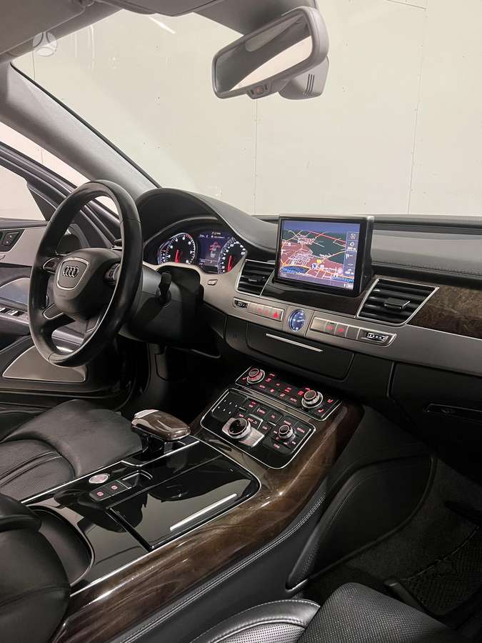 Audi A8 L, 6.3 l., Седан