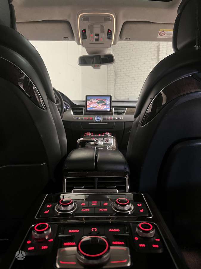 Audi A8 L, 6.3 l., Седан