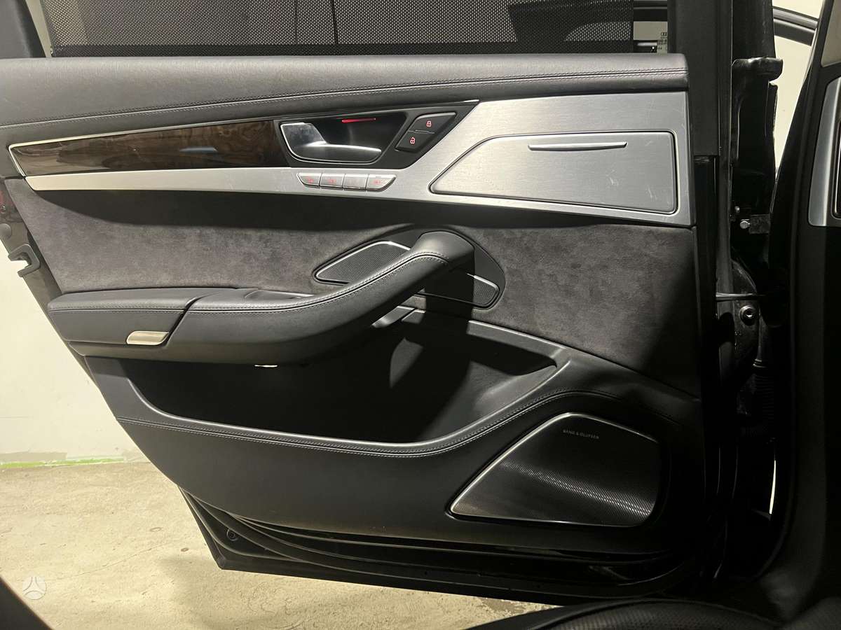 Audi A8 L, 6.3 l., Седан