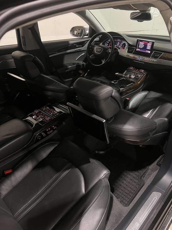 Audi A8 L, 6.3 l., Седан