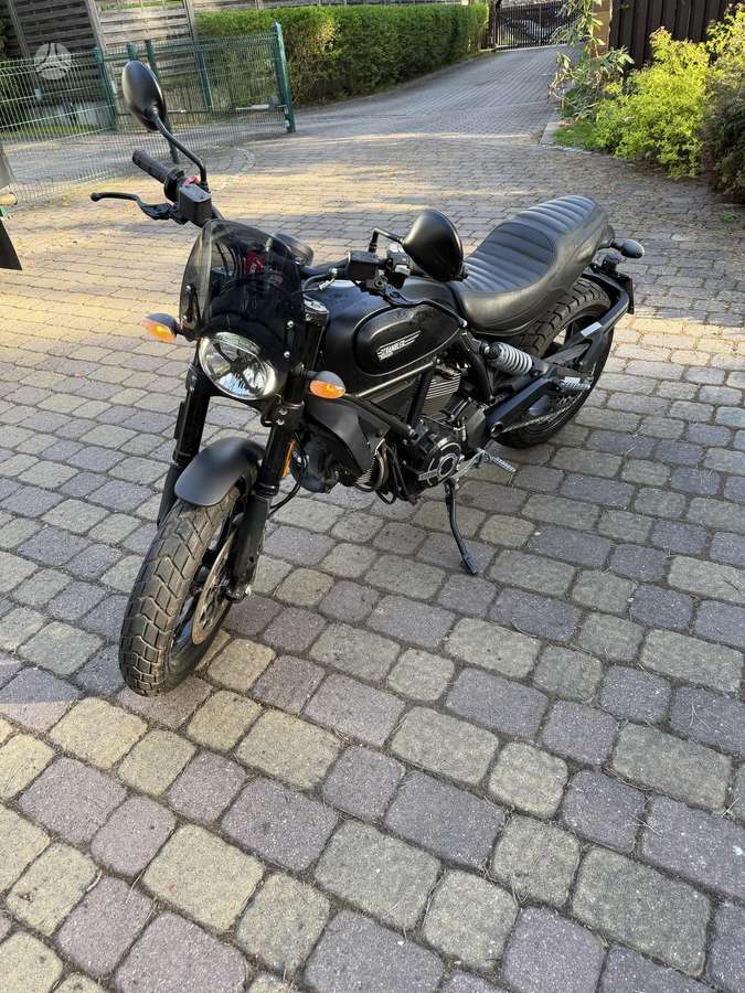 Ducati Scrambler 803cc, street / classic