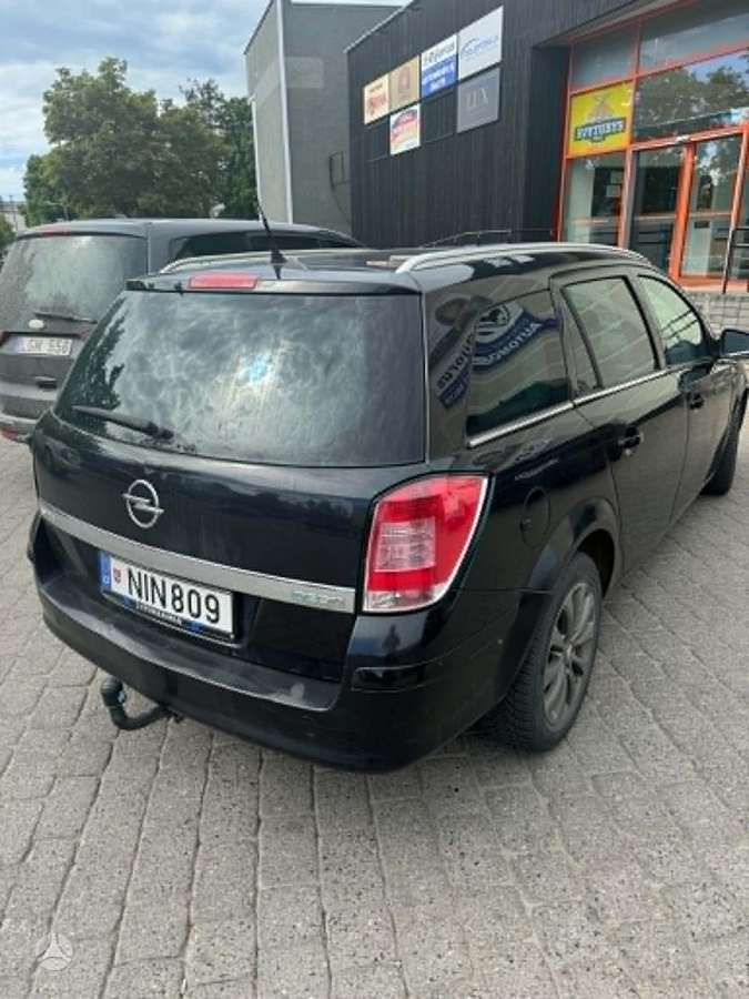 Opel Astra, 1.7 l., hatchback