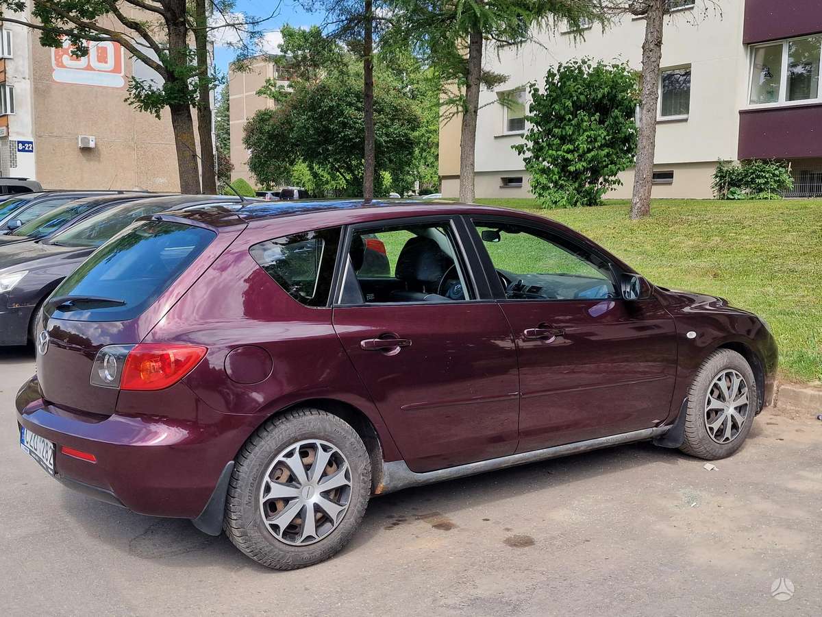 Mazda 3, 1.6 l., hatchback