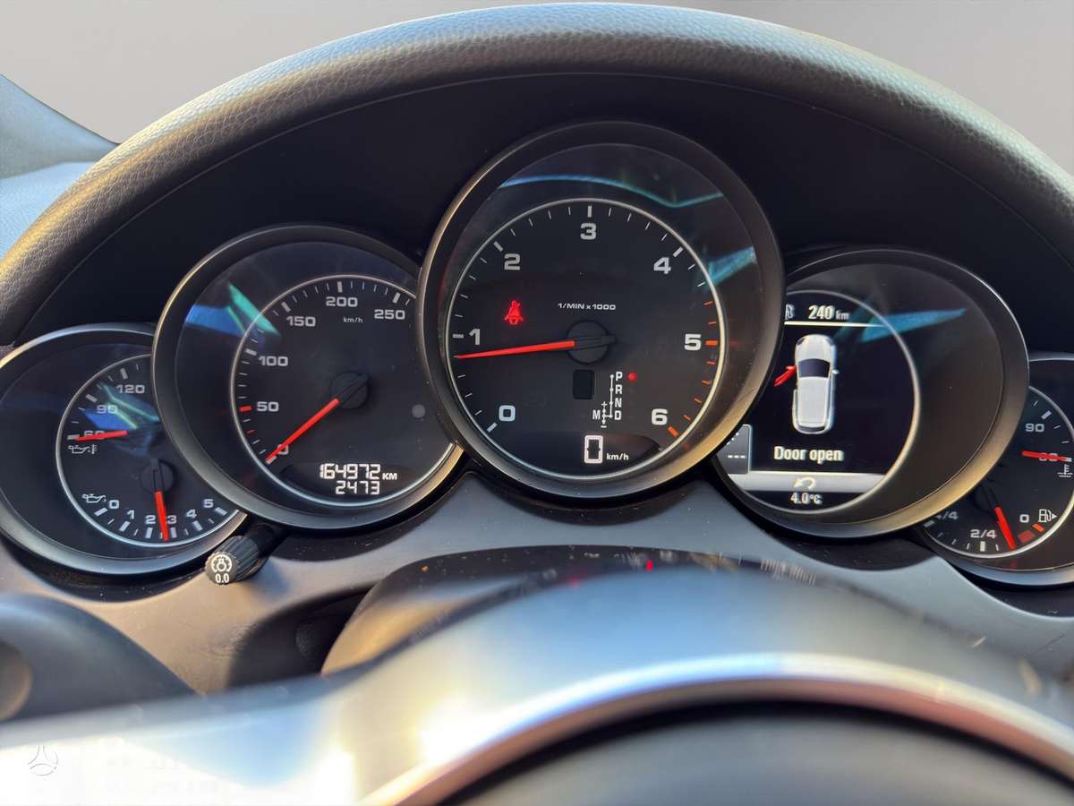 Porsche Cayenne - 11