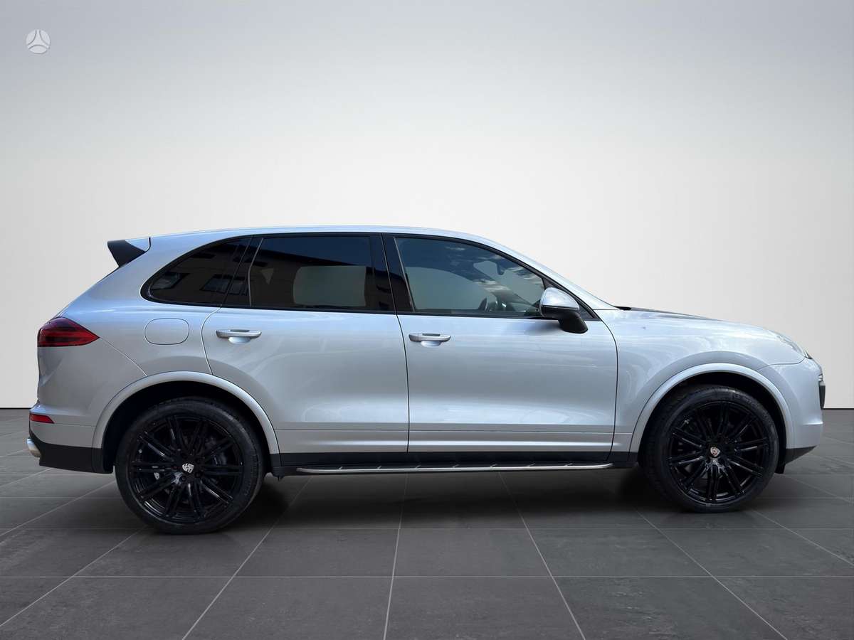 Porsche Cayenne - 7